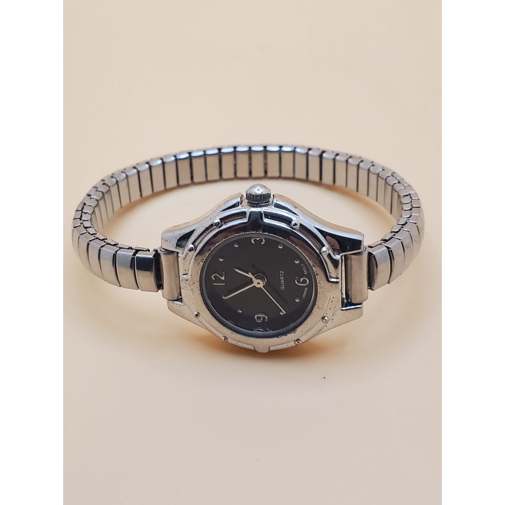 Womens Watch - Picture 7 of 11